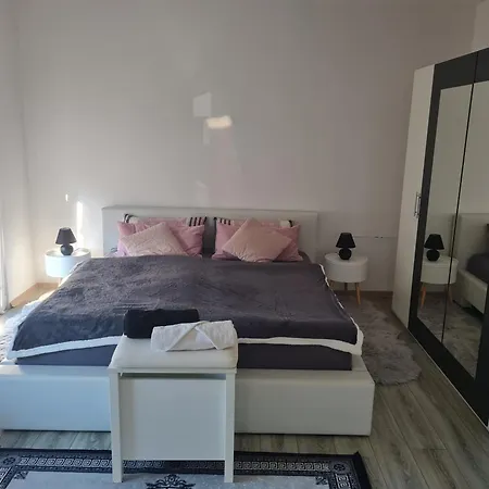 Rote Haus Apartment